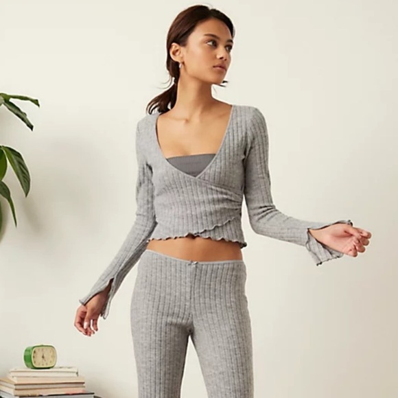 Out From Under Women's Lila Brushed Ribbed Wrap Lounge Gray Top Size Small - Picture 2 of 8